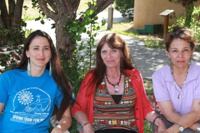 Elizabeth, Pati, and Terri. Photo by Angelo Baca 