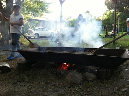 Parching wild rice over a fire. Photo courtesy of Dan Cornelius